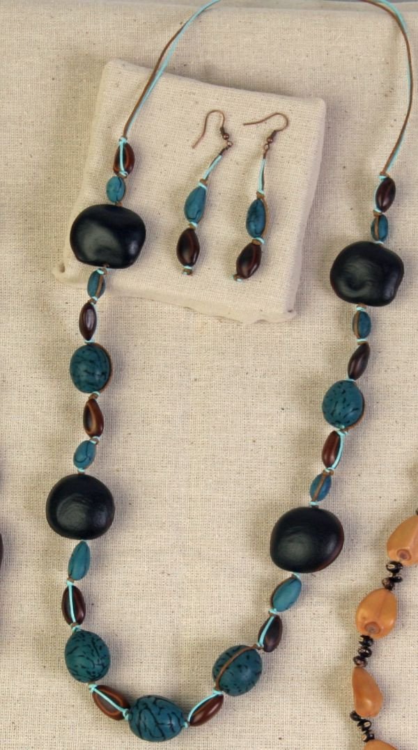 Congolo and Bombona Seed Necklace - Natural Artist
